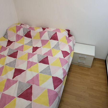 Stan Na Dan Prnjavor, Gajba U Centru Apartment Exterior photo