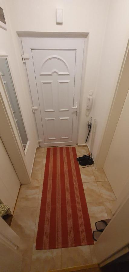 Stan Na Dan Prnjavor, Gajba U Centru Apartment Exterior photo